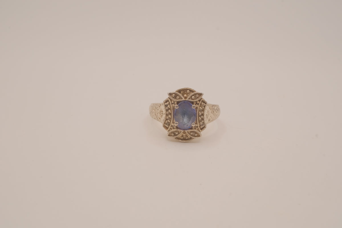 Sterling silver oval amethyst cabochon ring