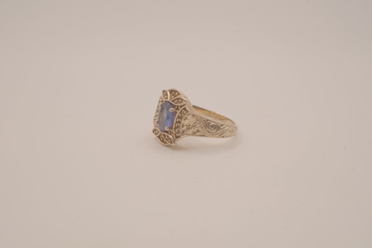 Vintage Sterling silver Tanzanite filigree ring