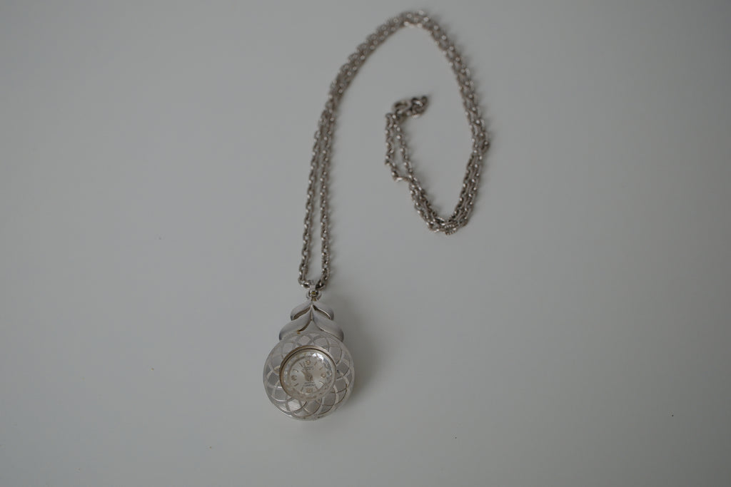 Vintage Decency Deluxe pendant watch
