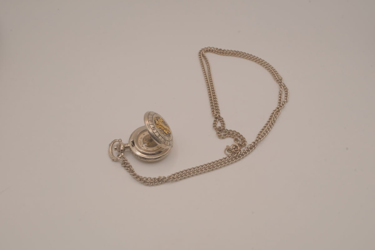 Vintage La Brea Zodiac sign pocket pendant watch&nbsp;