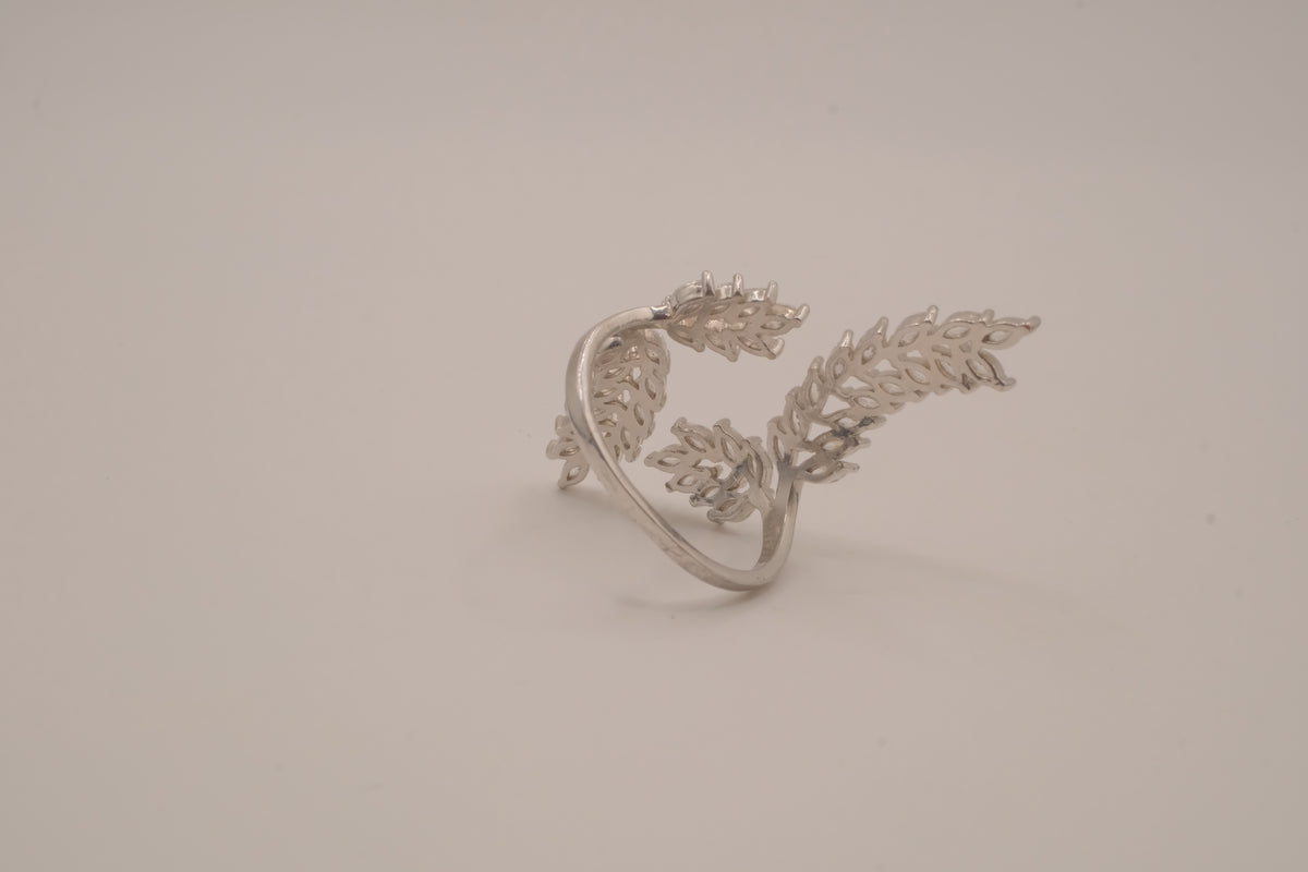 Marquise-cut cubic zirconia leaf branch open statement ring