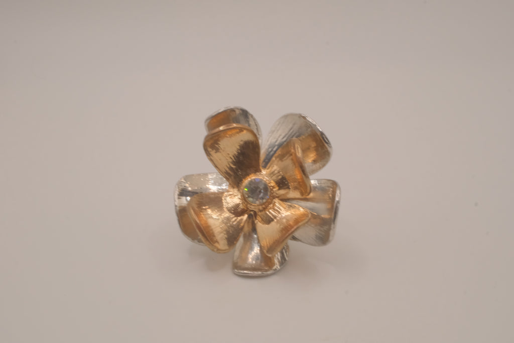 Two-tone floral statement ring