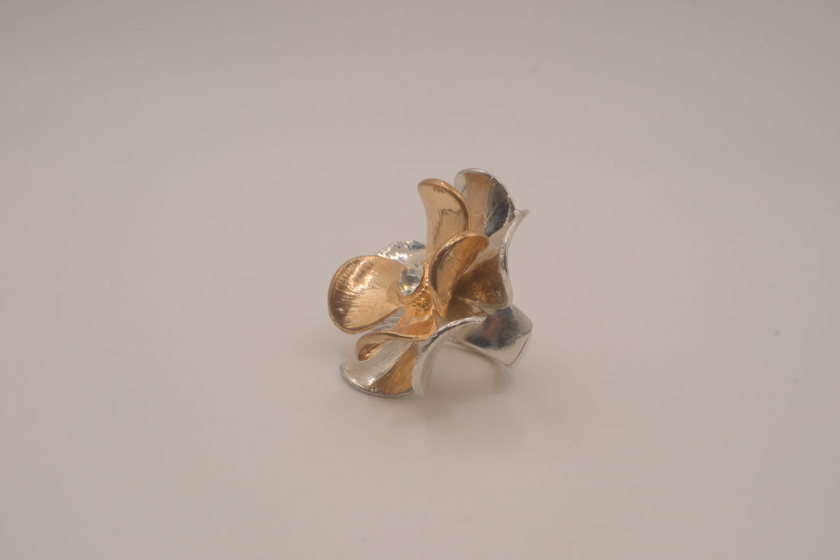 Two-tone floral statement ring