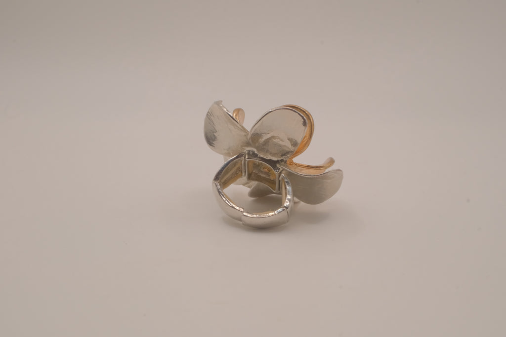 Two-tone floral statement ring