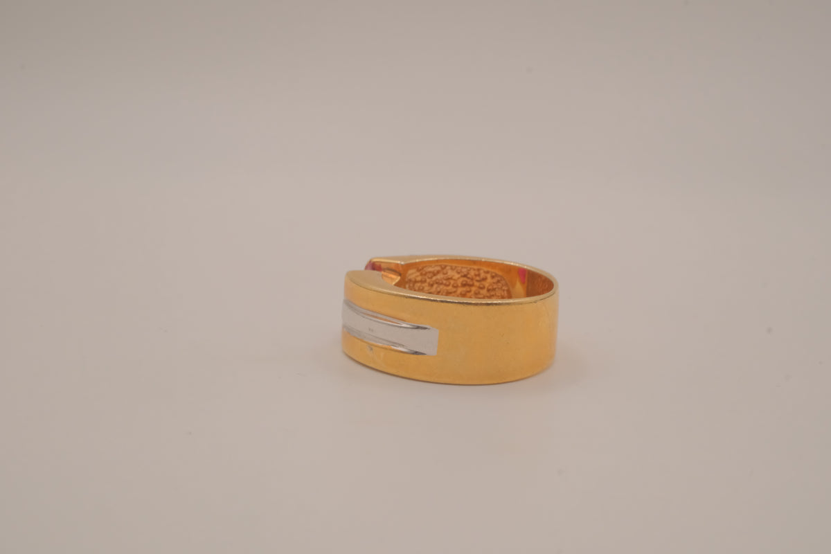 Two-tone gold bypass band&nbsp;