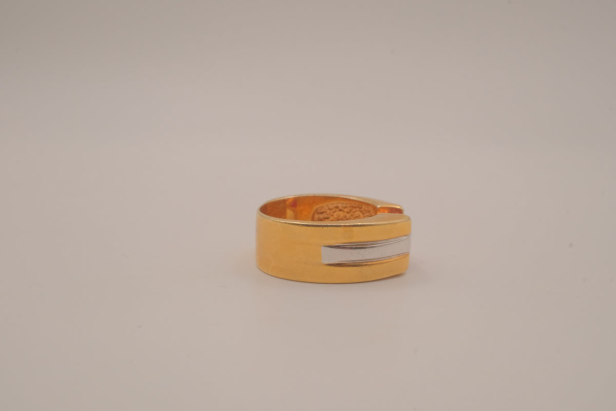 Two-tone gold bypass band&nbsp;