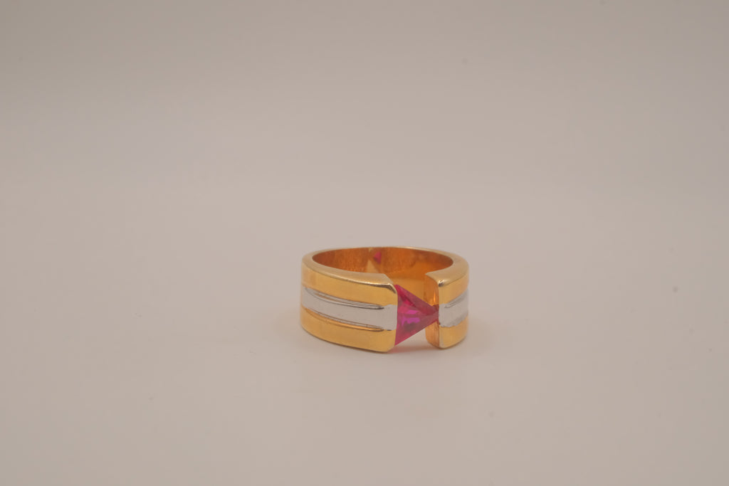 Two-tone gold bypass band&nbsp;