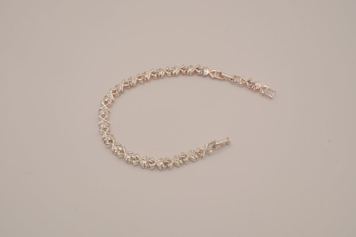 Vintage Avon Silver tone tennis bracelet