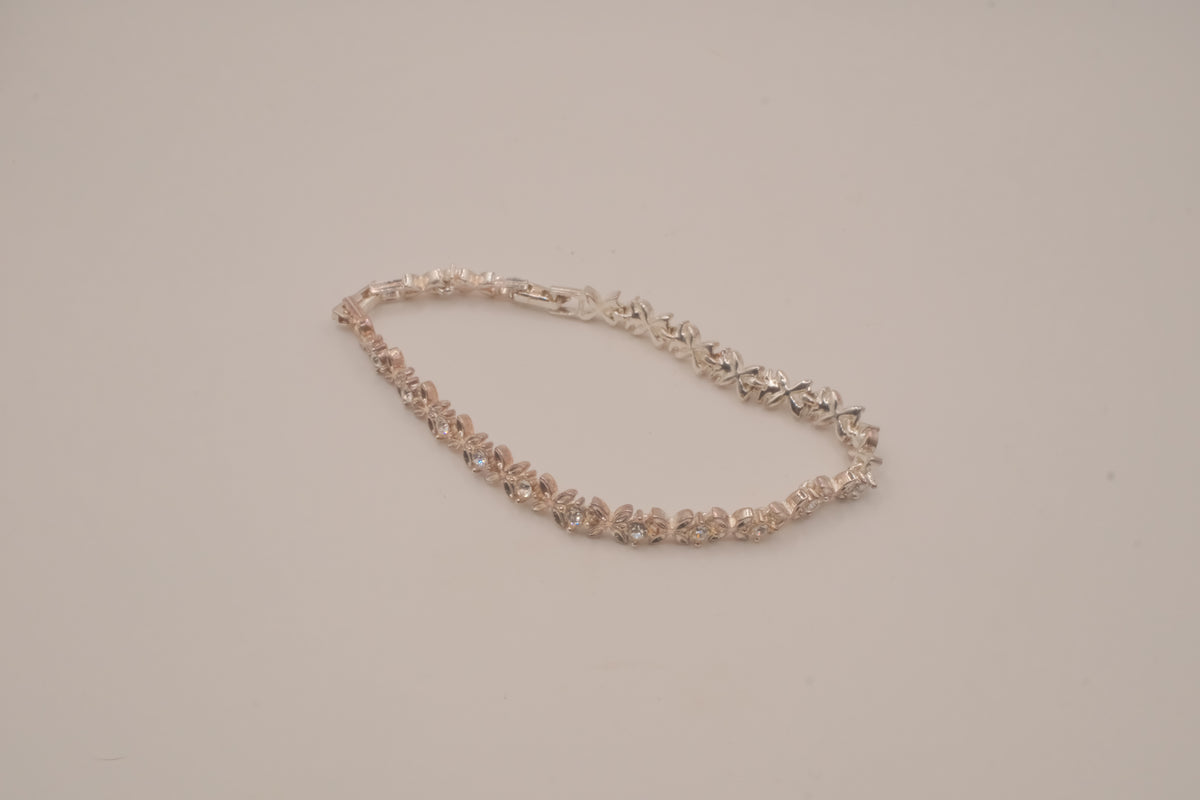 Vintage Avon Silver tone tennis bracelet