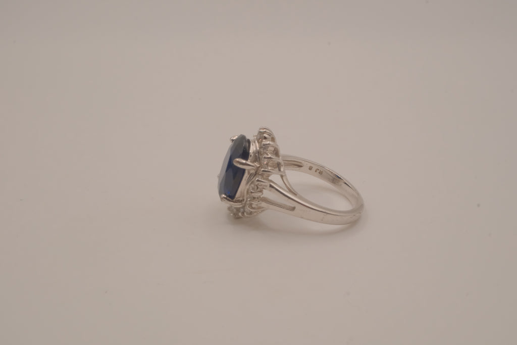 Vintage Avon "Majestic Princess" cocktail ring