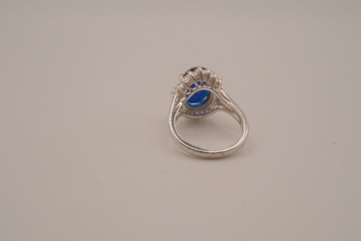 Vintage Avon "Majestic Princess" cocktail ring