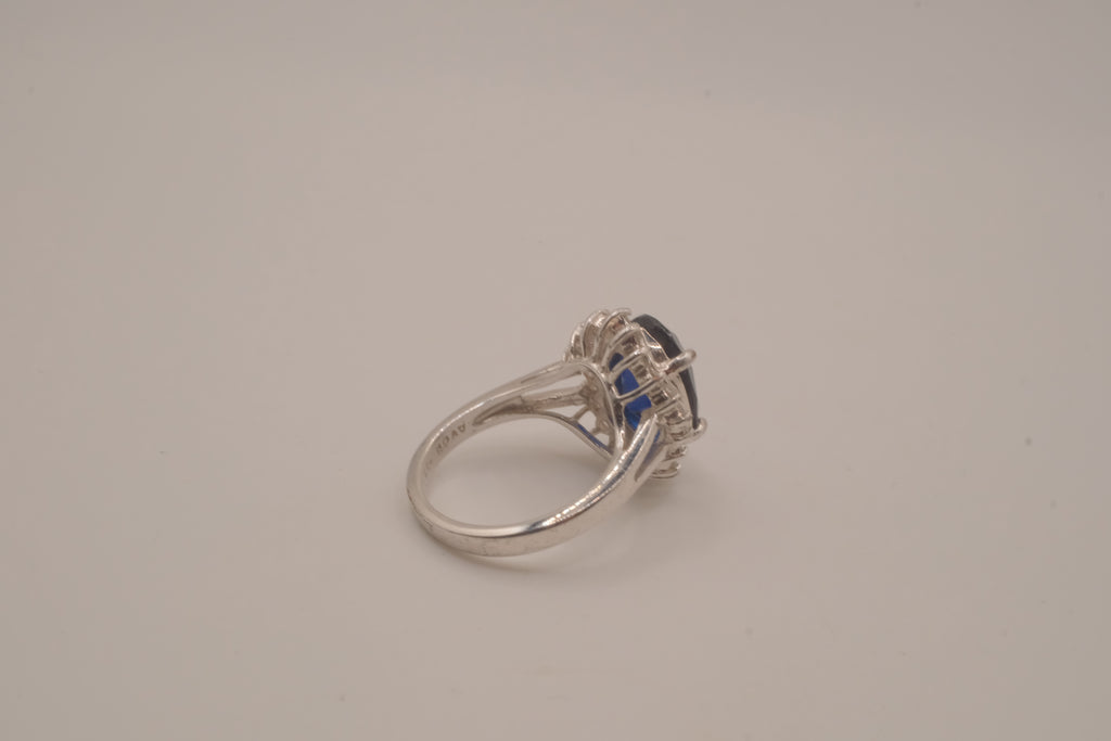 Vintage Avon "Majestic Princess" cocktail ring