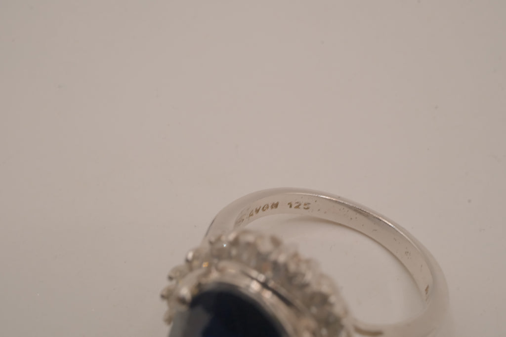 Vintage Avon "Majestic Princess" cocktail ring