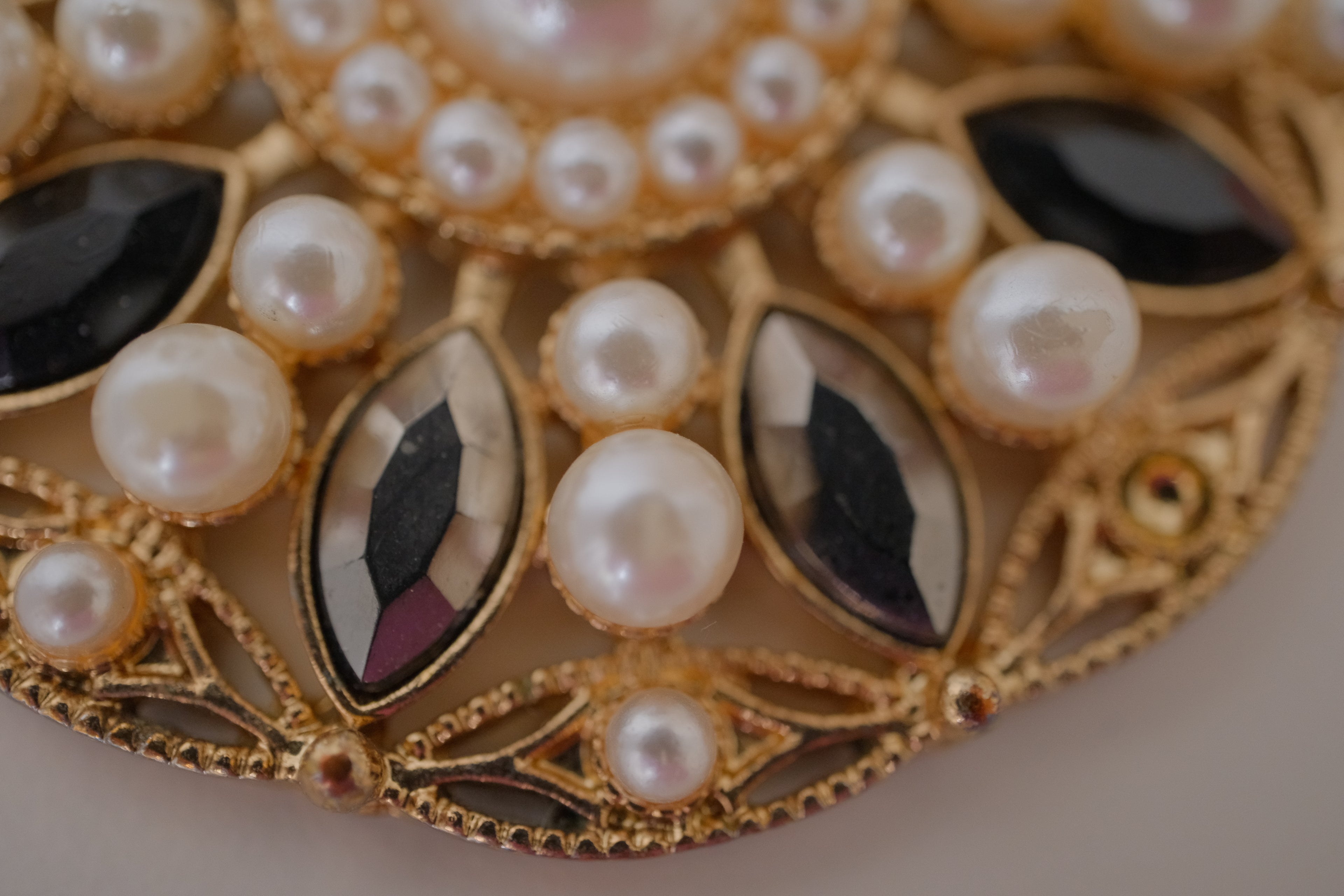 Vintage circular filigree pendant&nbsp;