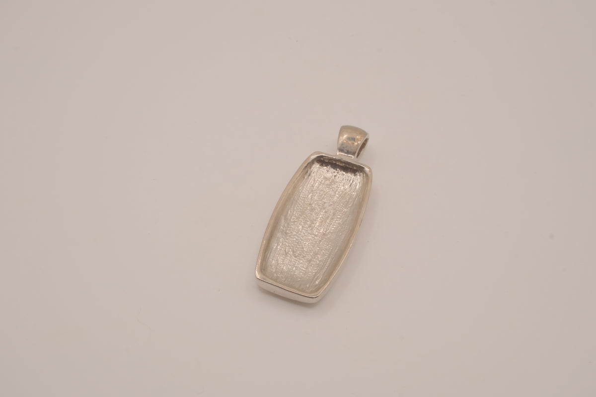 Rectangular enamel pendant&nbsp;