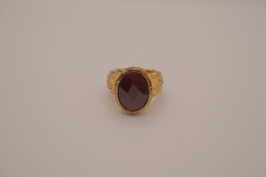 Vintage Oval-cut burgundy gemstone statement ring