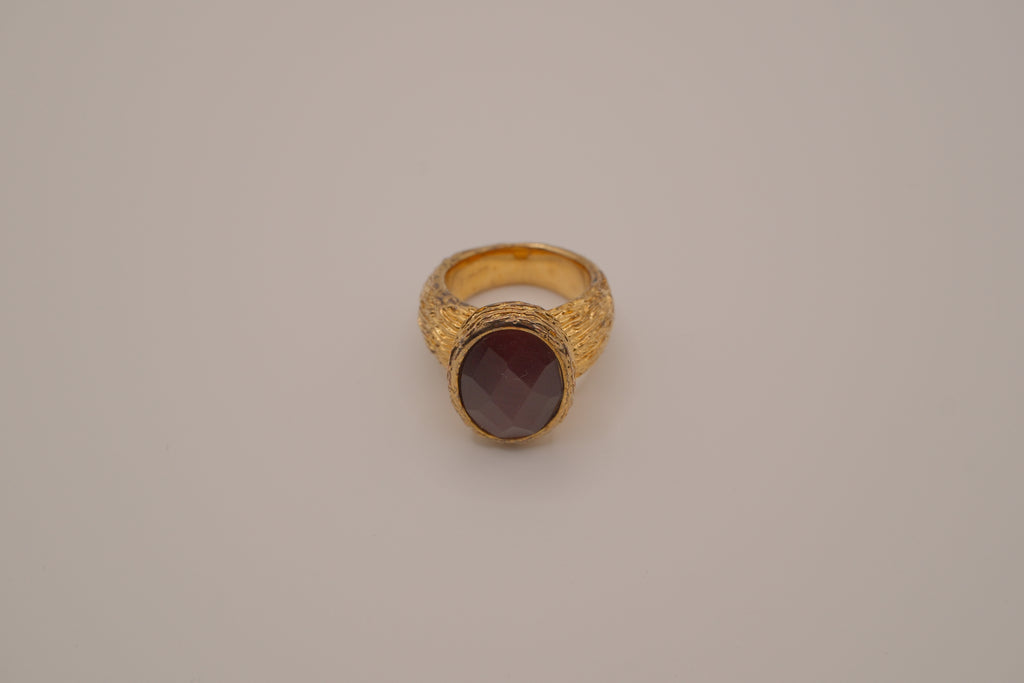 Vintage Oval-cut burgundy gemstone statement ring