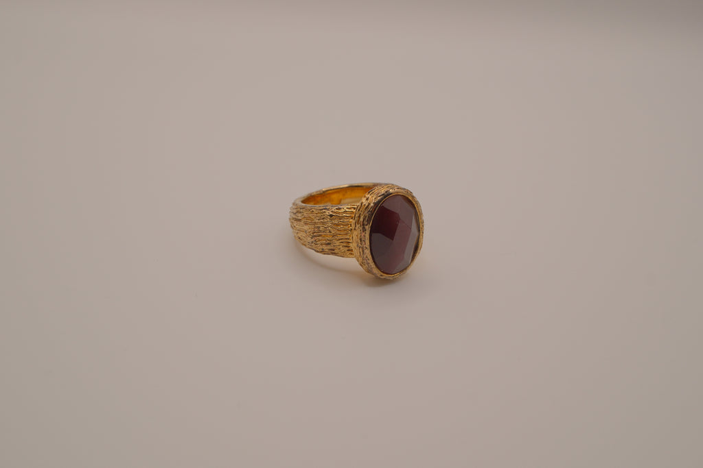 Vintage Oval-cut burgundy gemstone statement ring