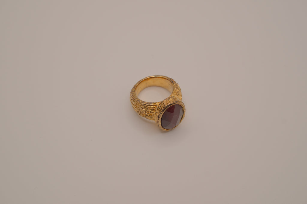 Vintage Oval-cut burgundy gemstone statement ring