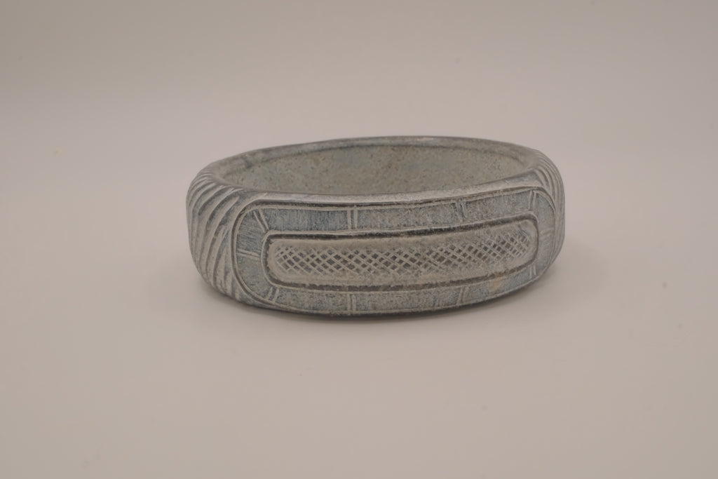 Ancient carved chlorite bangle bracelet