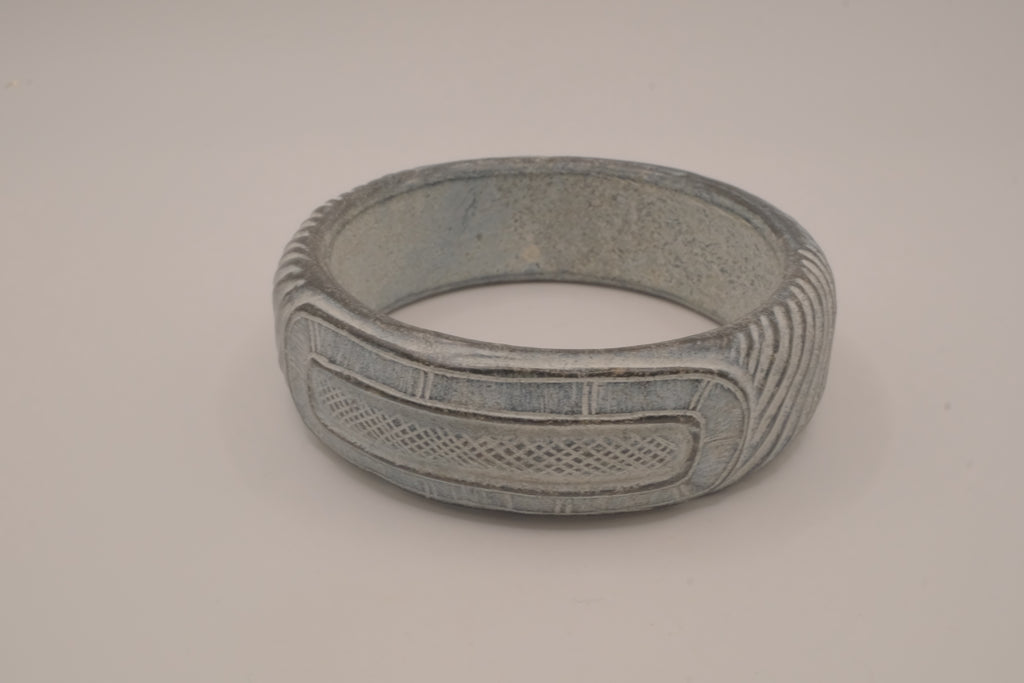 Ancient carved chlorite bangle bracelet