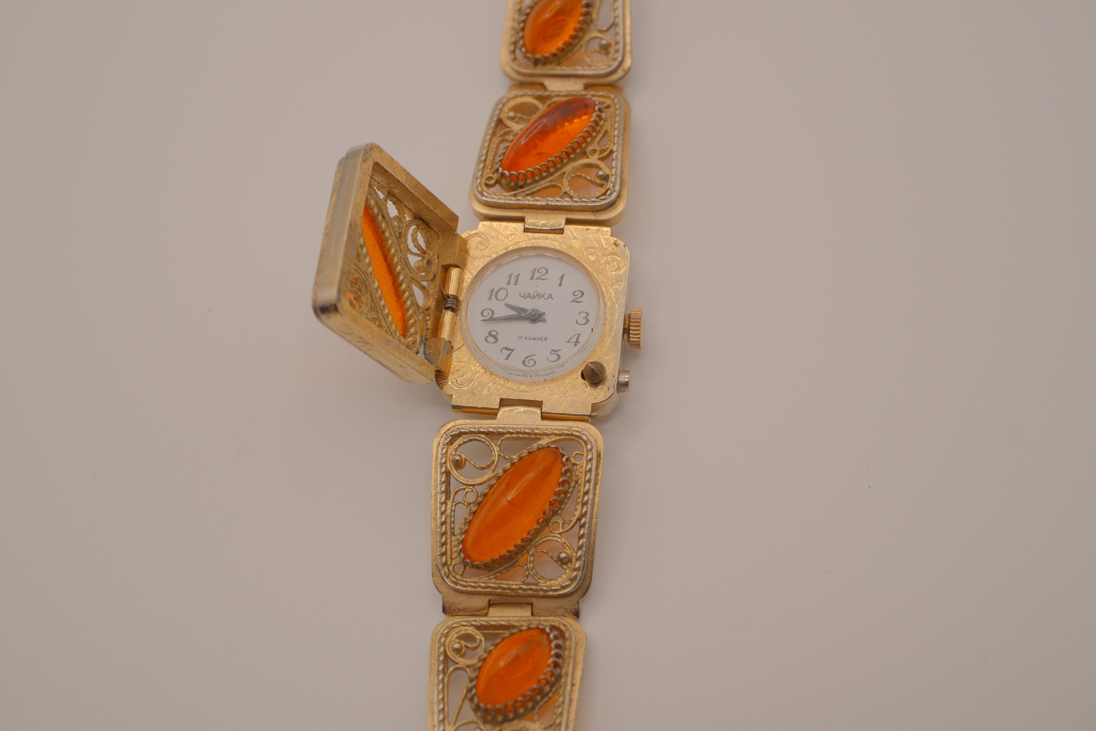 Vintage Chaika (Чайка) flip-top "peek-a-boo" bracelet watch