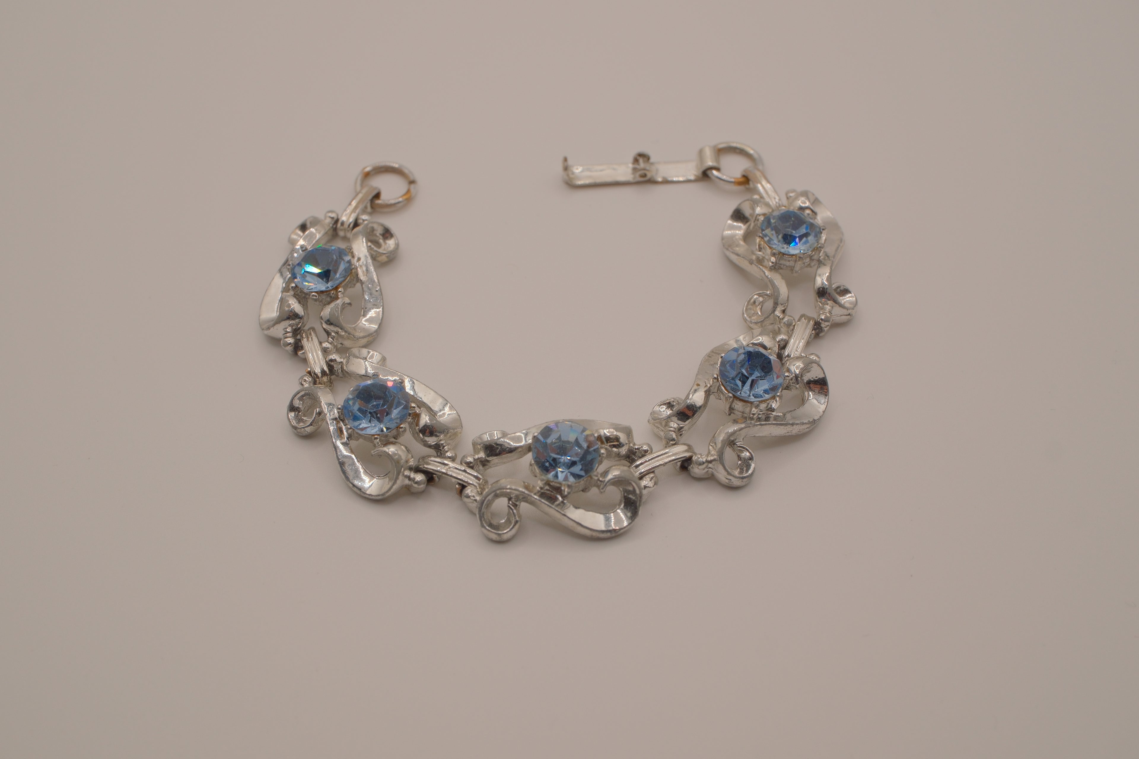 Vintage Blue Rhinestone Silvertone Link Bracelet