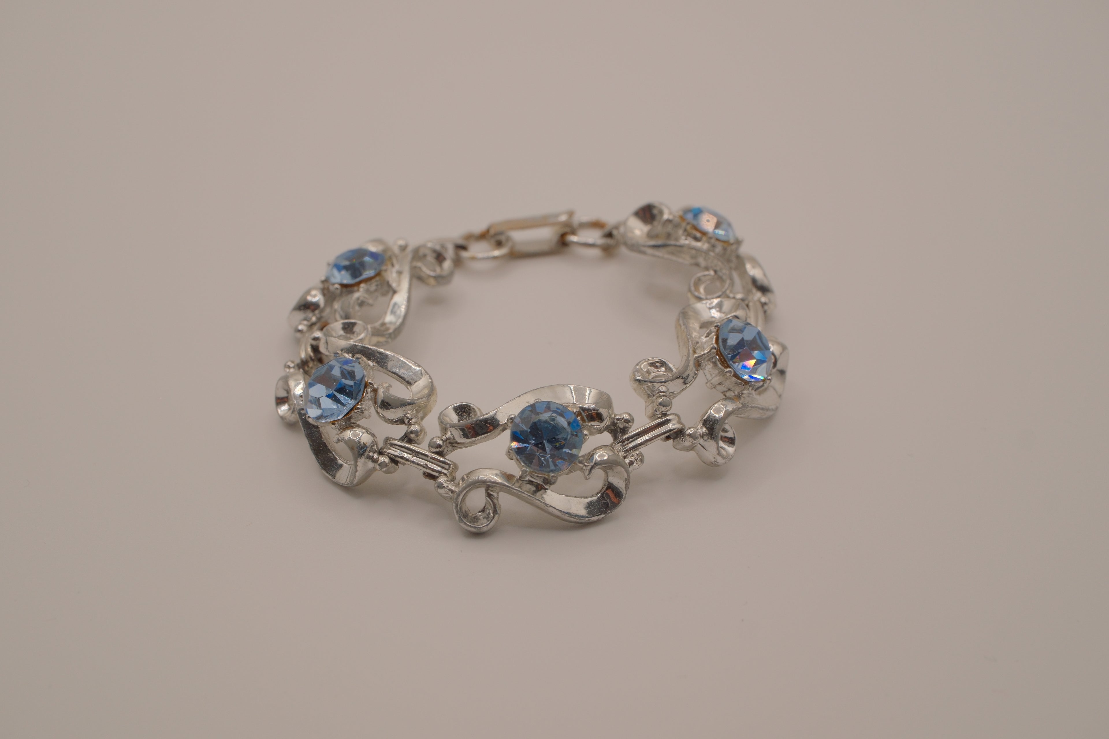 Vintage Blue Rhinestone Silvertone Link Bracelet