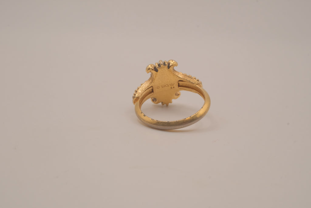 Vintage 1974 Avon "Queensbury" ring