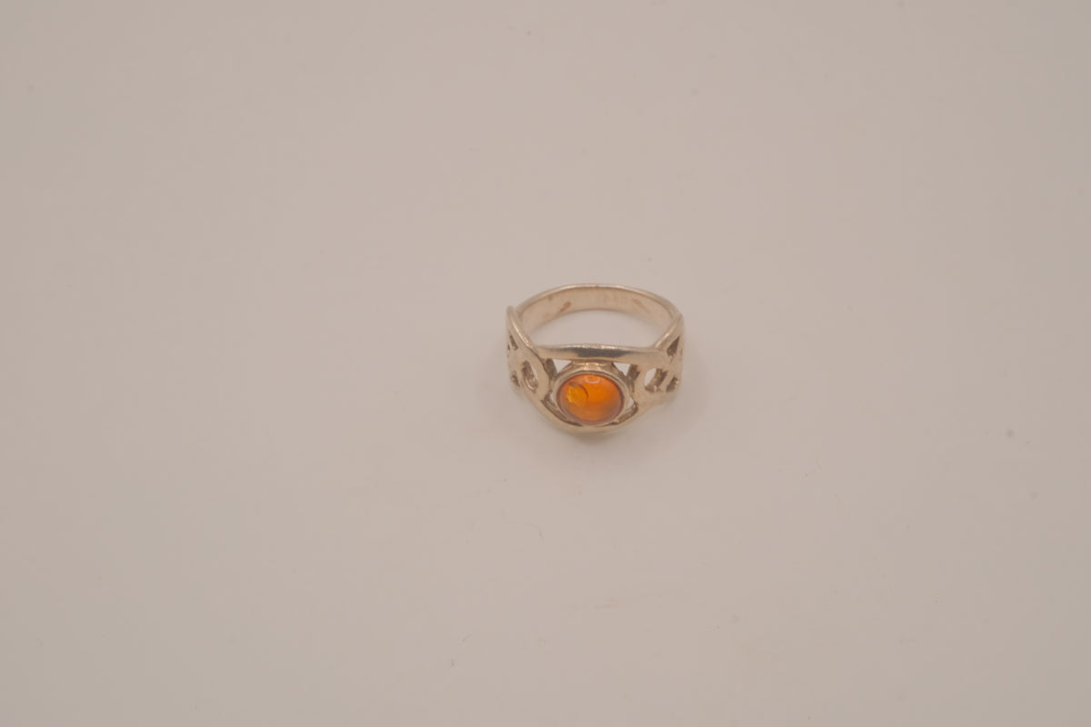 Vintage Sterling silver Amber celtic knot ring