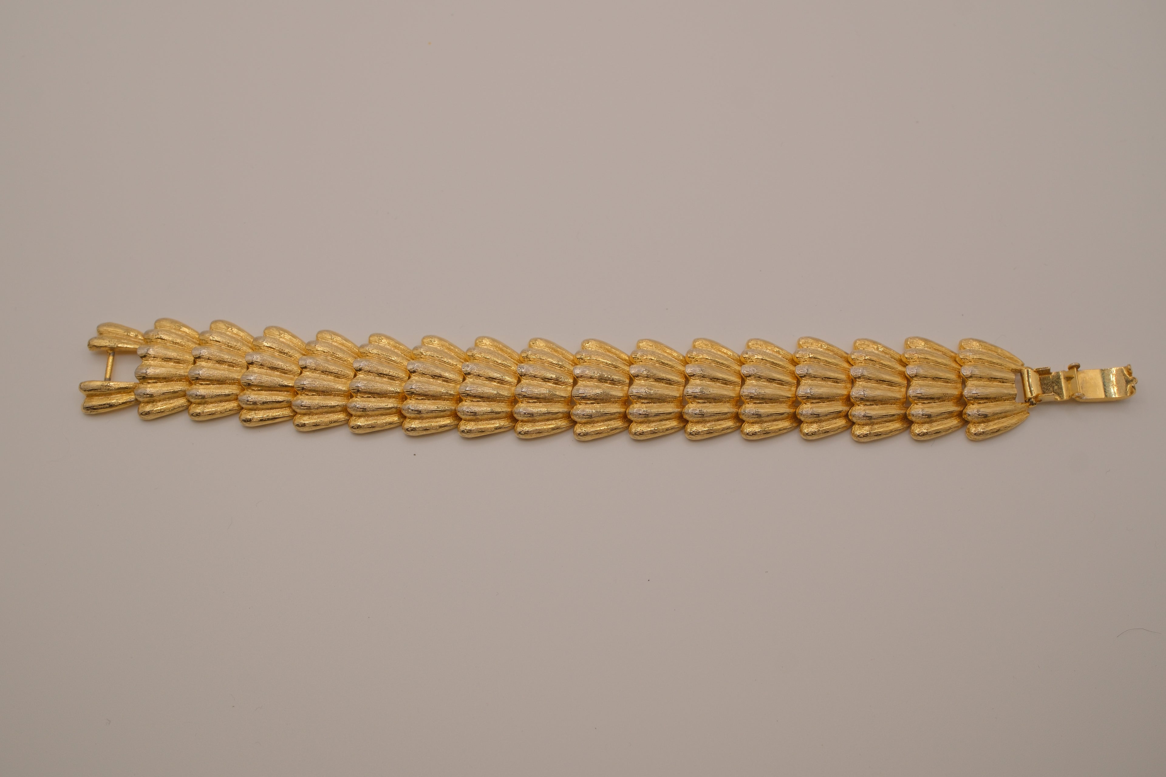 Vintage chunky gold-tone link bracelet