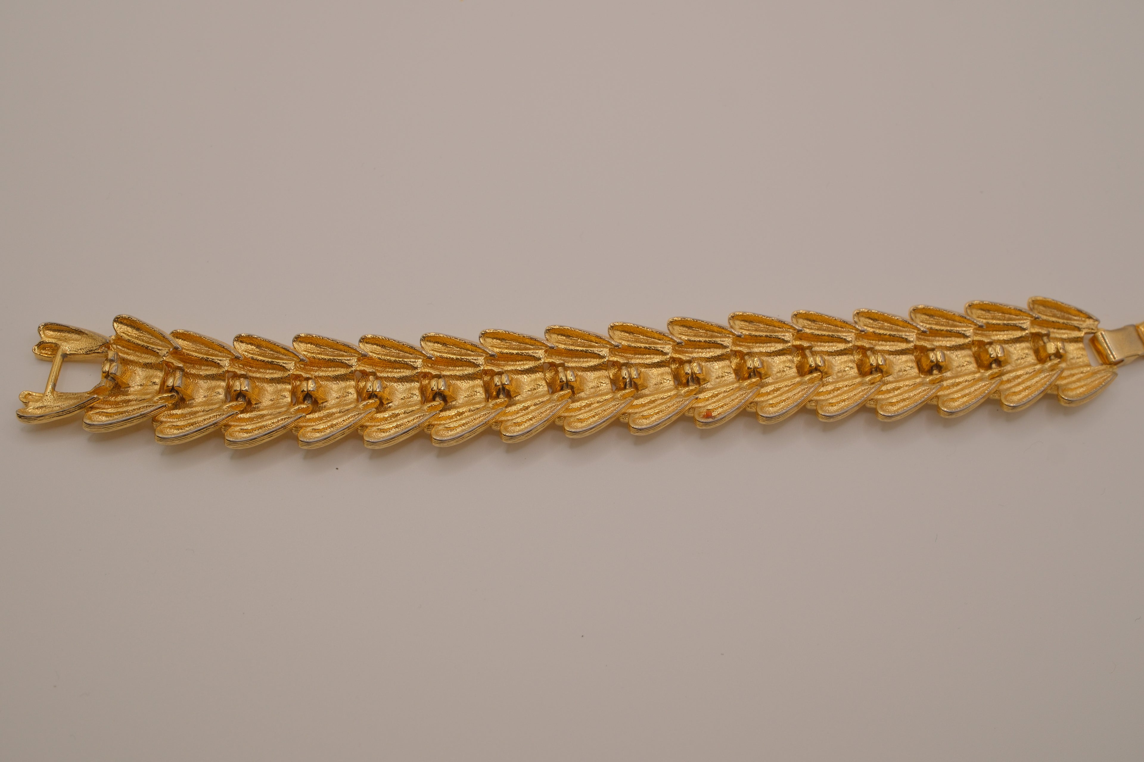 Vintage chunky gold-tone link bracelet