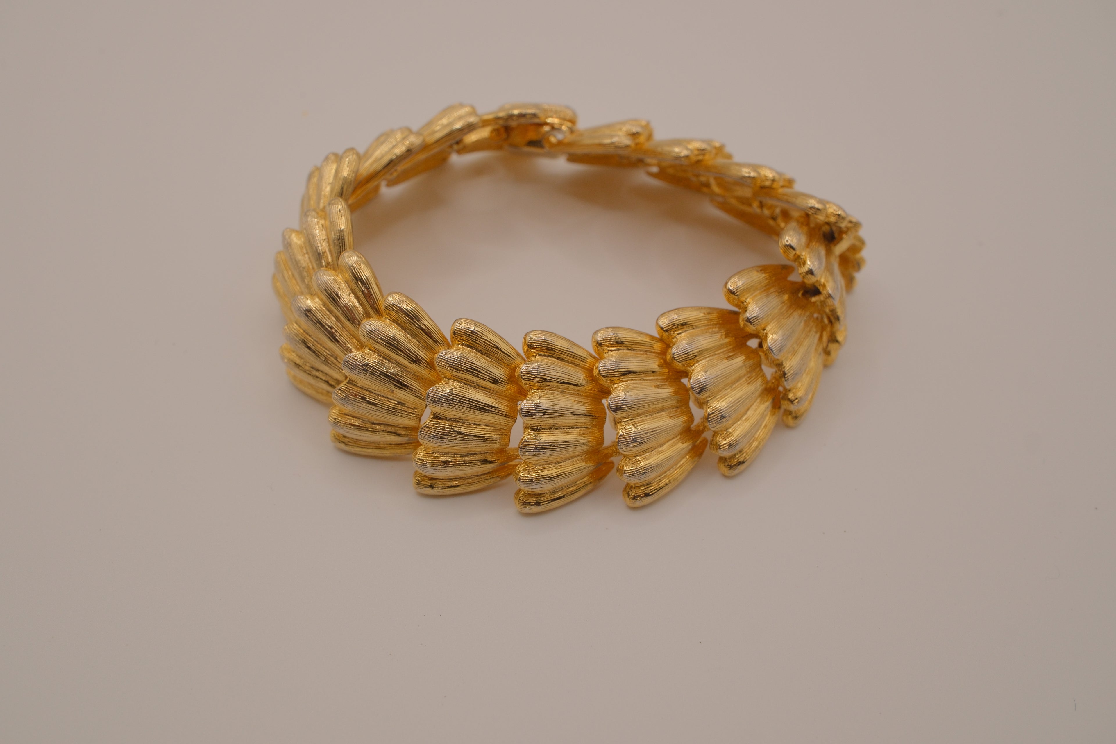Vintage chunky gold-tone link bracelet
