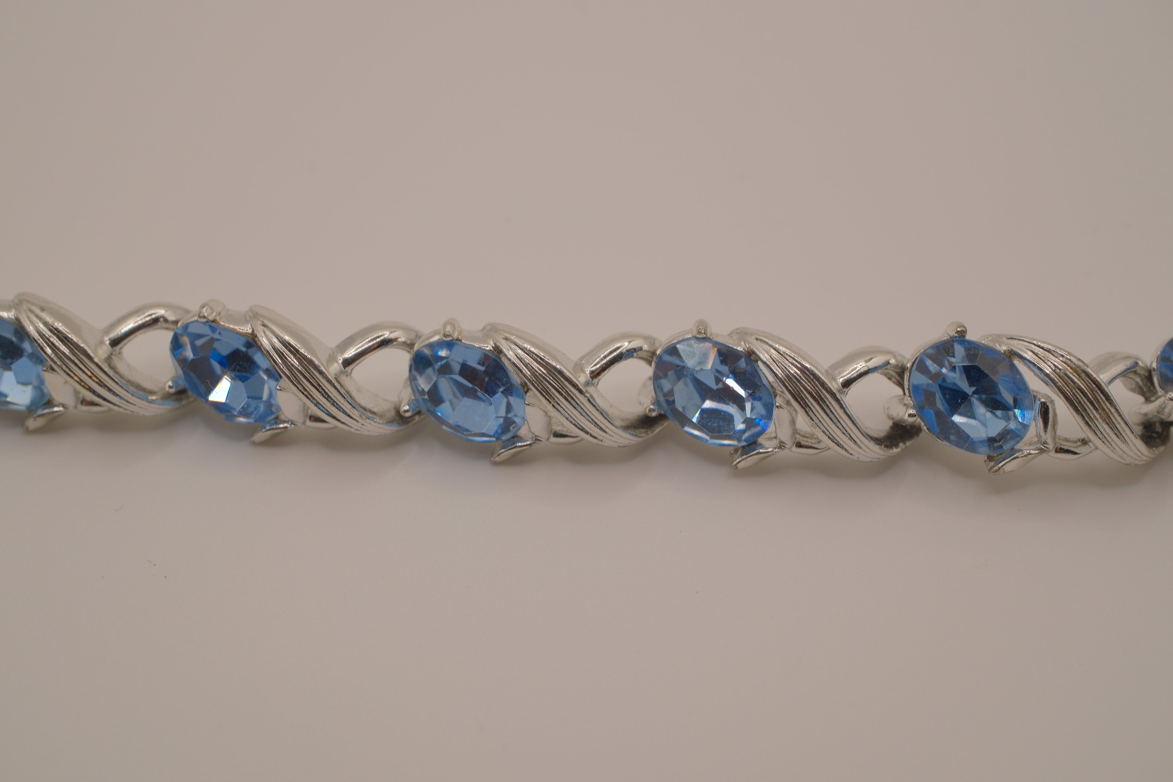 Vintage Lisner silver-tone link bracelet&nbsp;