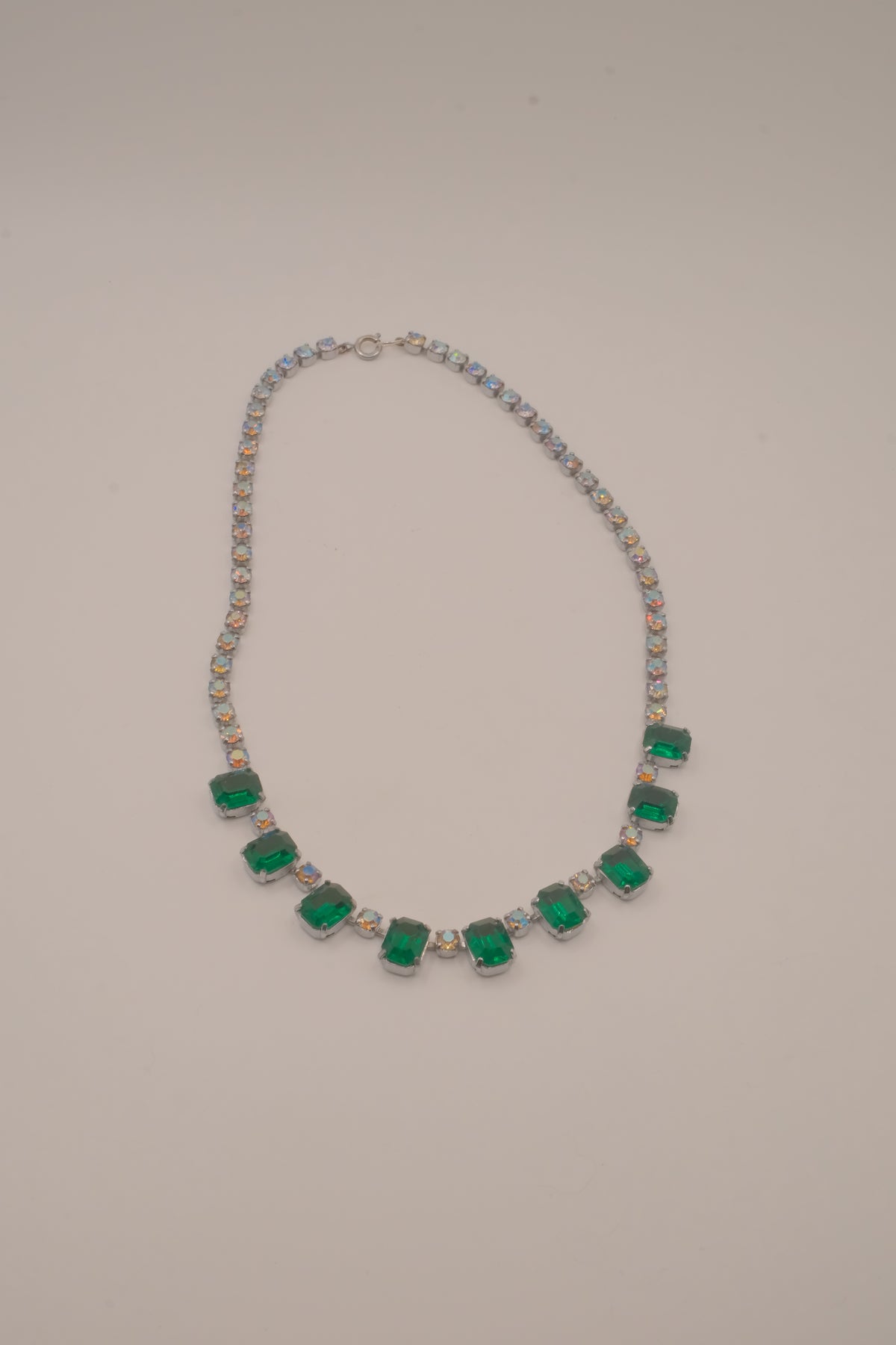 Vintage emerald rhinestone choker necklace
