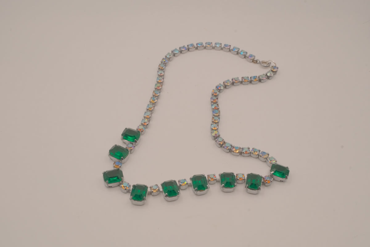 Vintage emerald rhinestone choker necklace