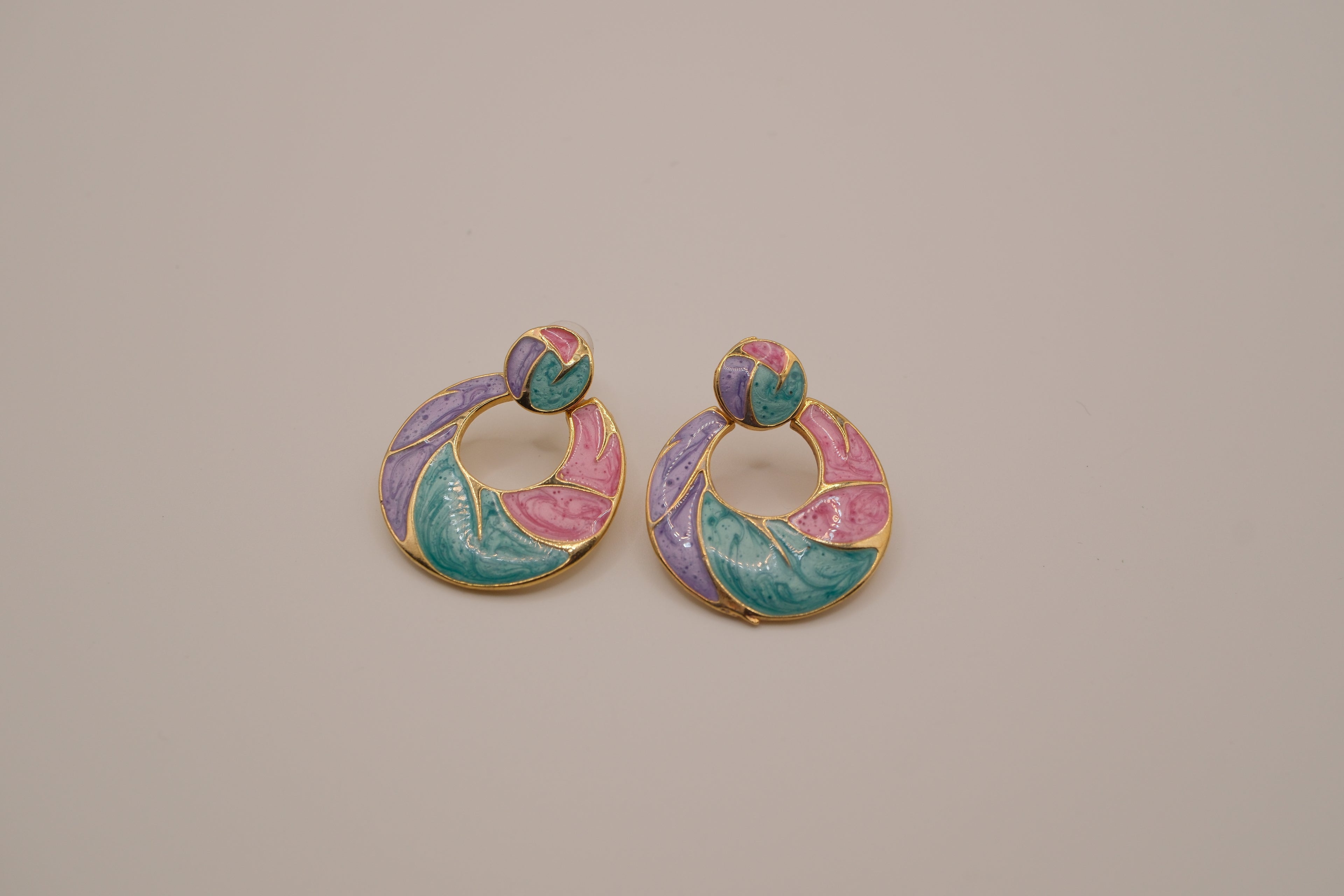 Vintage gold-tone enamel door-knocker earrings
