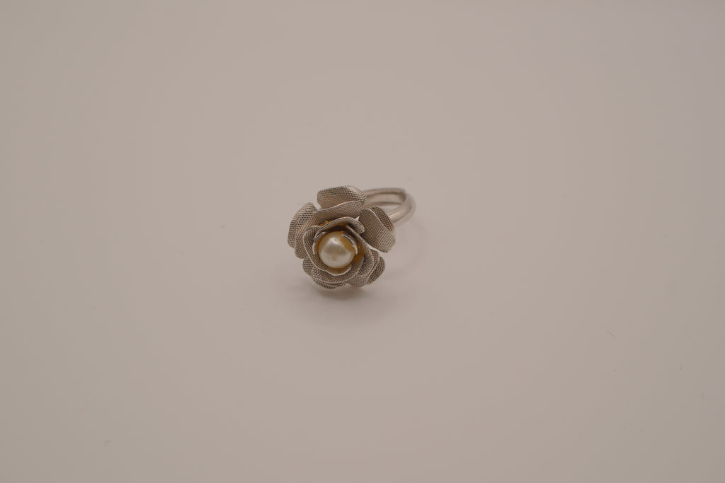 Holly Hill Rose Design Ring