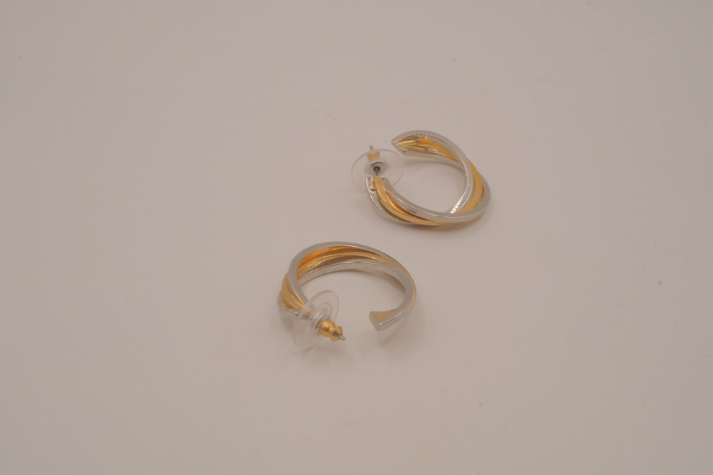 Two-tone twisted hoop earring