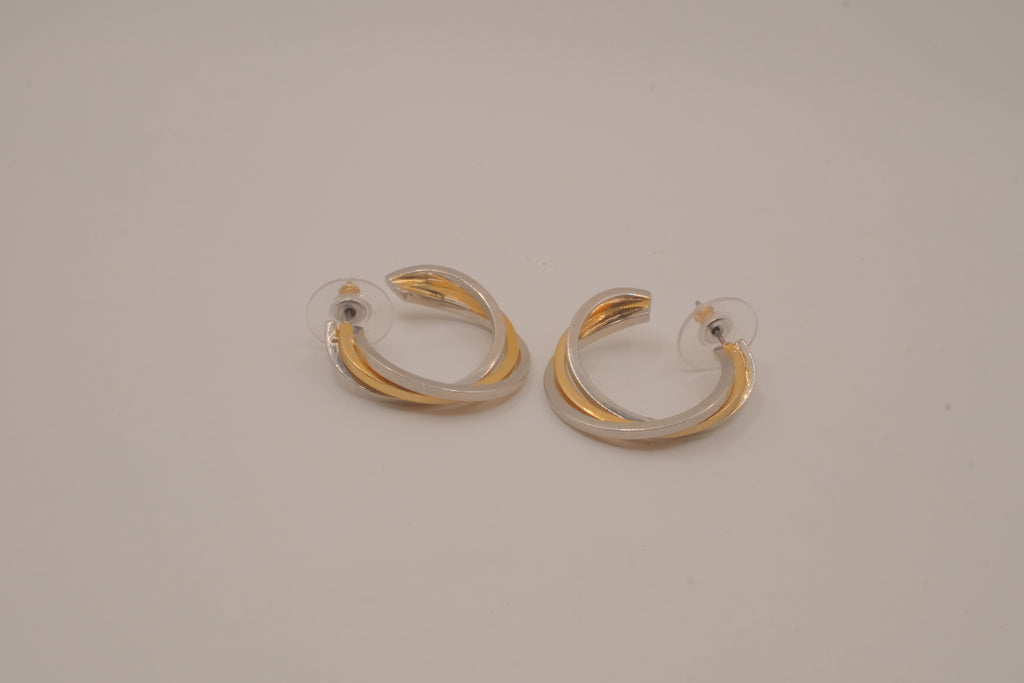 Two-tone twisted hoop earring
