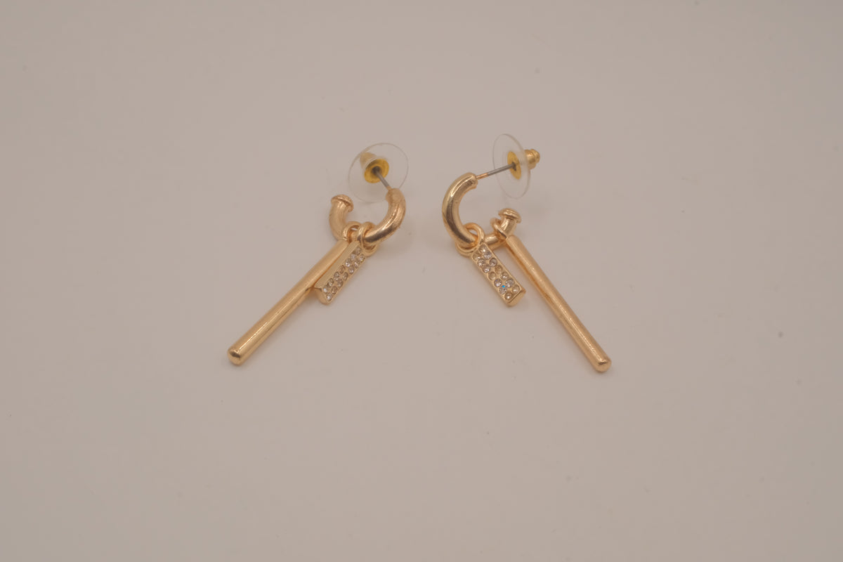 Gold tone Bar earrings with rhinestone