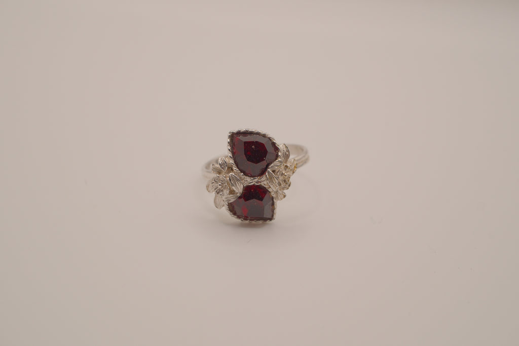 Vintage Sarah Coventry "Love Story" ring