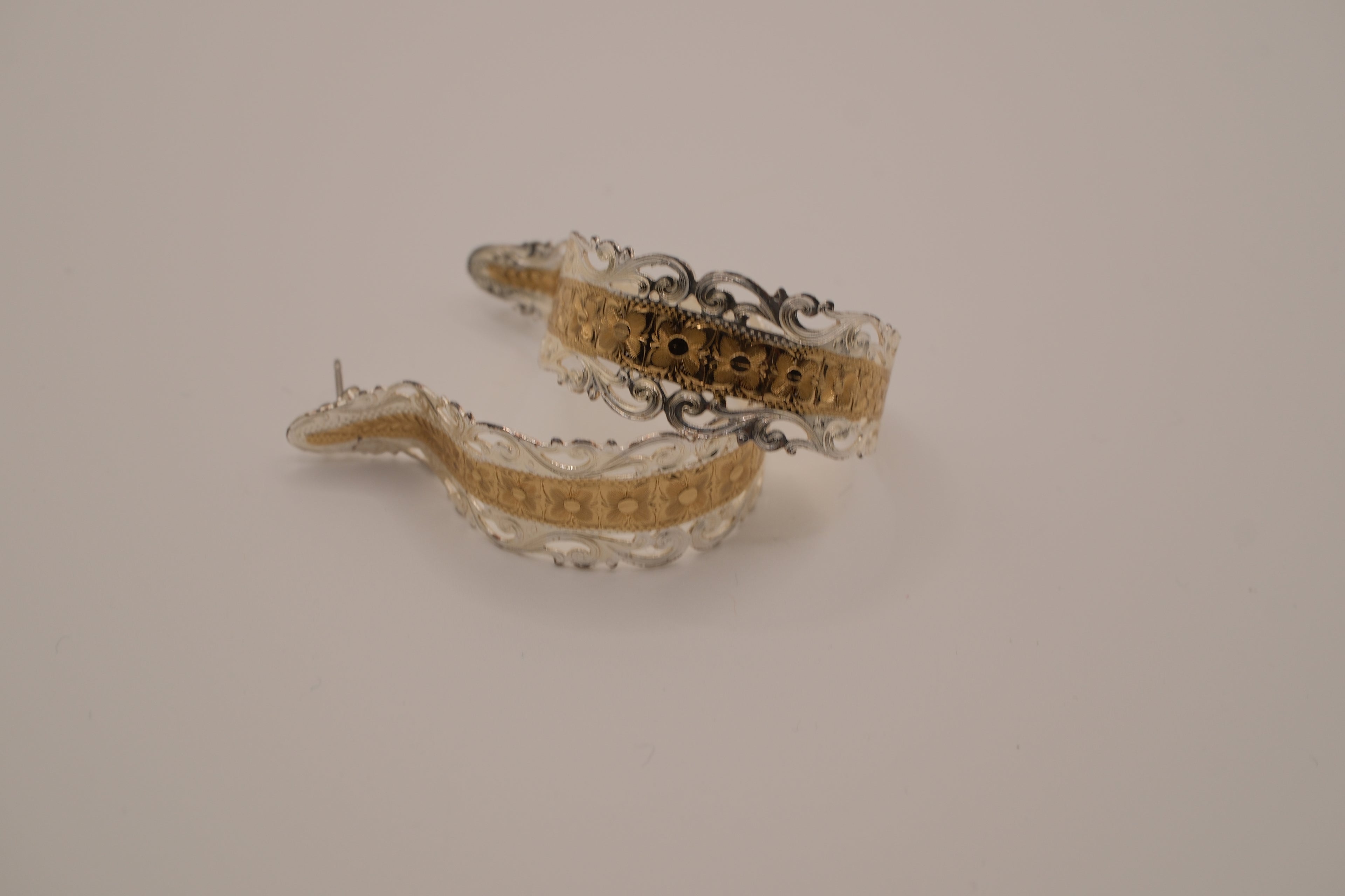 Two-tone filigree open hoop earrings