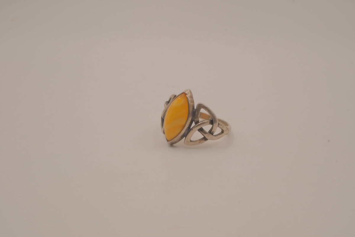 Vintage Sterling silver Celtic Butterscotch Amber ring