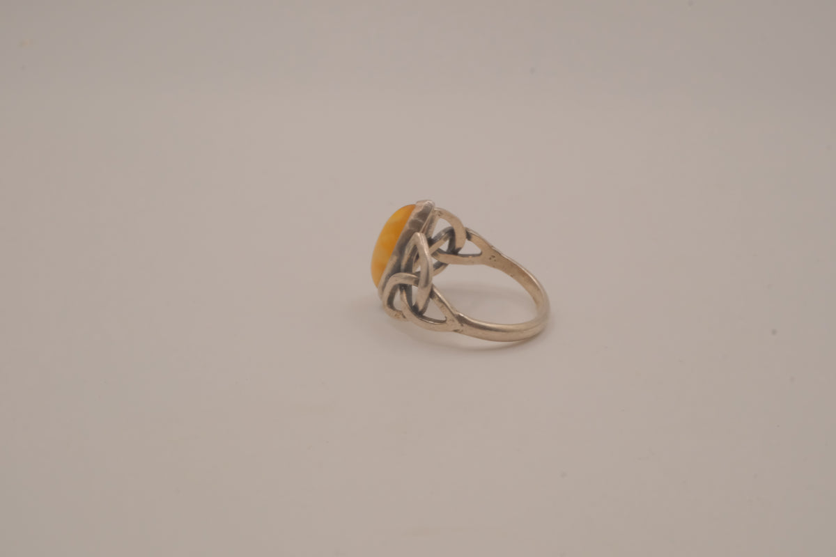 Vintage Sterling silver Celtic Butterscotch Amber ring