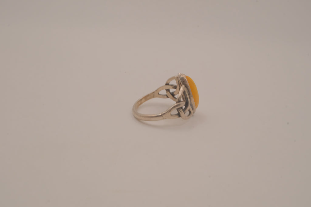 Vintage Sterling silver Celtic Butterscotch Amber ring