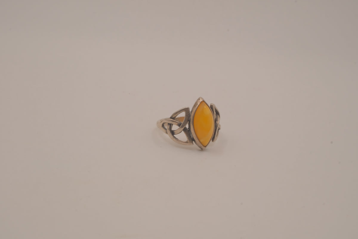 Vintage Sterling silver Celtic Butterscotch Amber ring