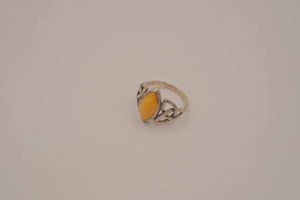 Vintage Sterling silver Celtic Butterscotch Amber ring