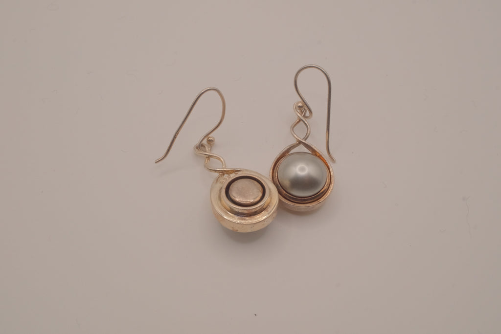 Sterling silver Intertwining Vines Pearl Twist Earrings