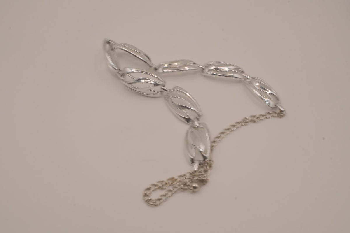 Vintage silver-tone filigree openwork link necklace